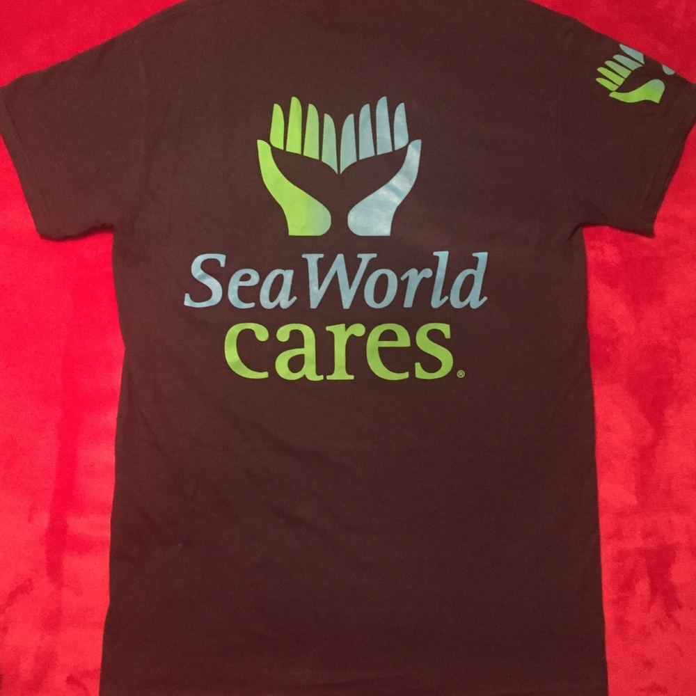 Sea World T Shirt